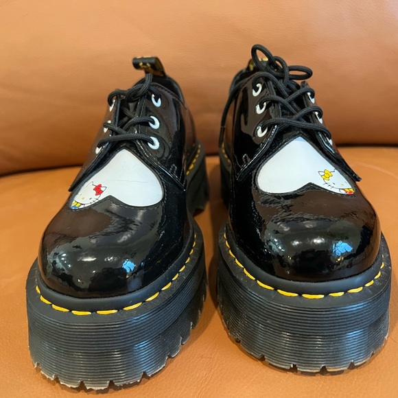 Doc Martens X Hello Kitty Shoes - Picture 3 of 5